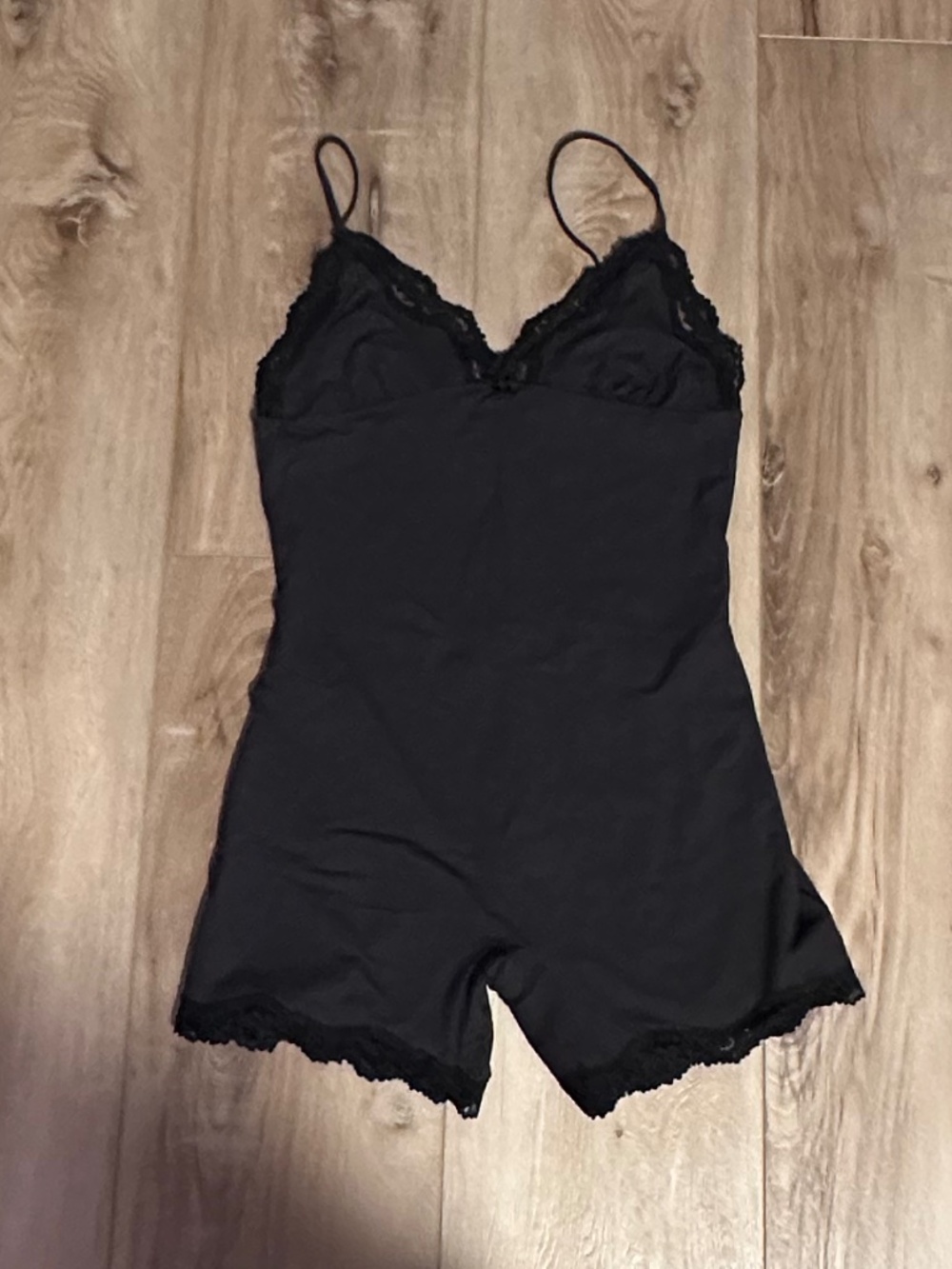 SKIMS Fits Everybody Lace Triangle Onesie - NWOT